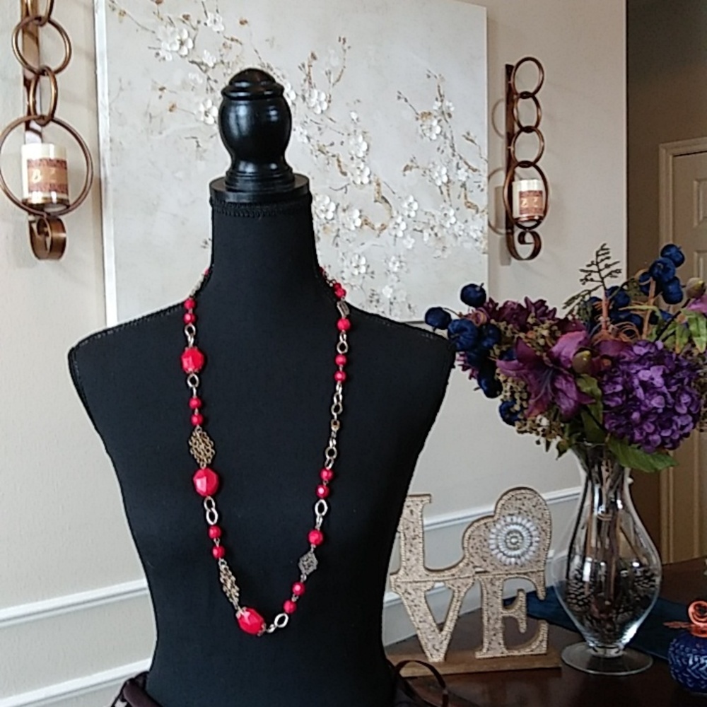 Red And Silver Beaded Stament Necklace